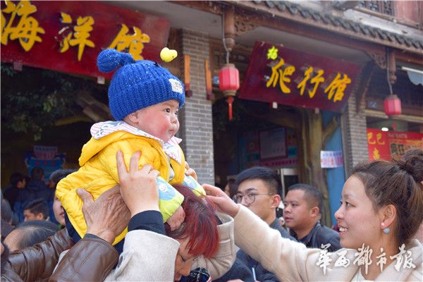 ��������ͷ�ϴ�&ldquo;С��&rdquo; �����ϰ壺һ����������ǧԪ