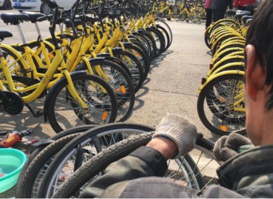 �Ҳ������壨�����������Ǹ�Ƣ��������ˣ���Ϊ�ڱ�����ׯ���ָ��ſ����г�ͣ�Ŵ���������ʱ����������ƽ�͵�����һ�����������졣�����ӹ����������������������ʼ�ƿڴ��