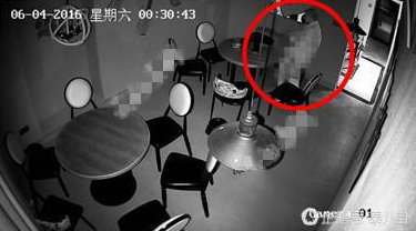 ����Ů�����ƺ�ſ����������˯ ��İ����ǿ��