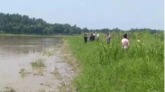 ����һŮ��ѧ��ʧ�� 1���º�����һ���з�������